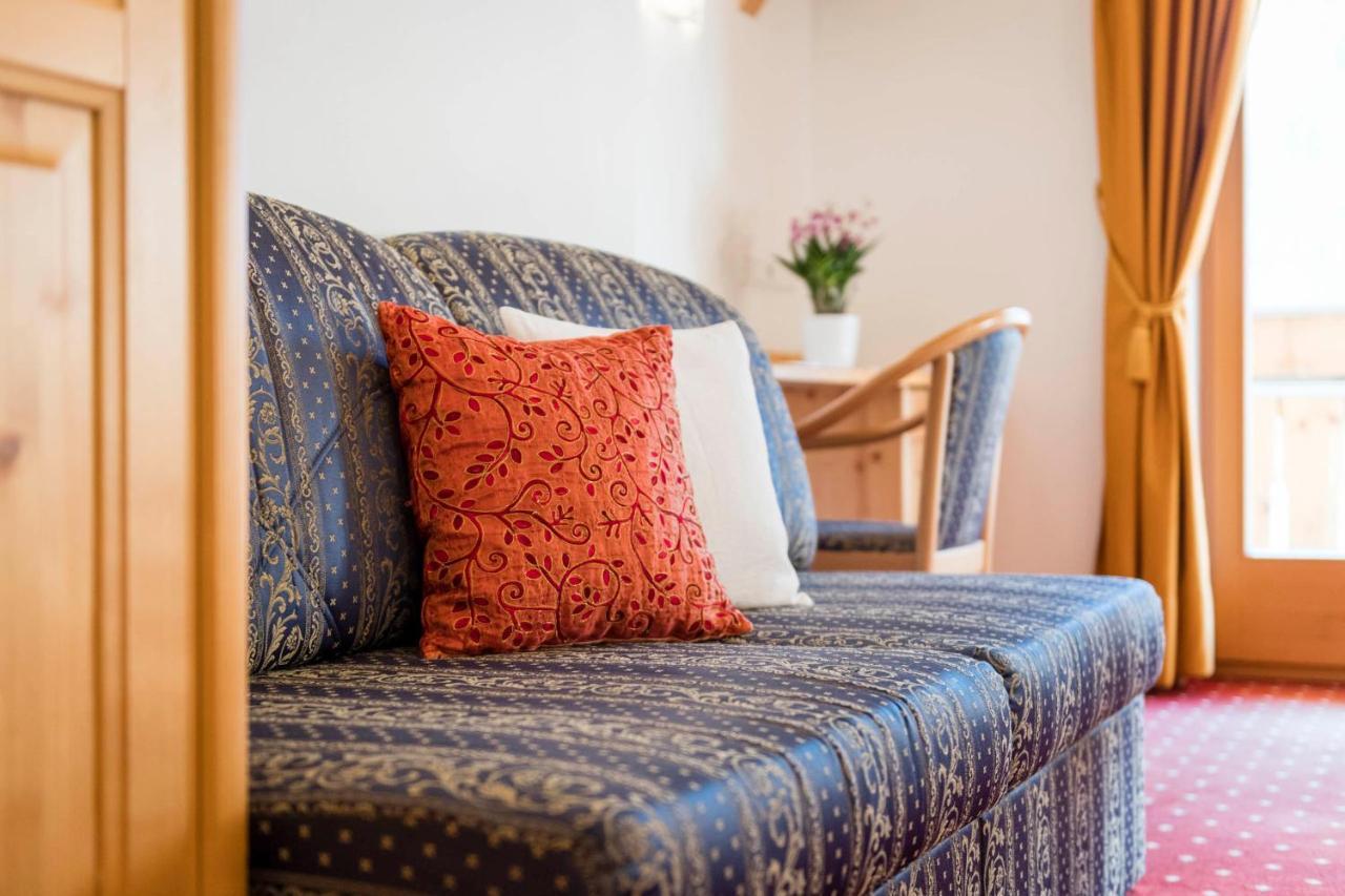 Hotel Alpenrose B&B Suites&Apartements Vals Buitenkant foto