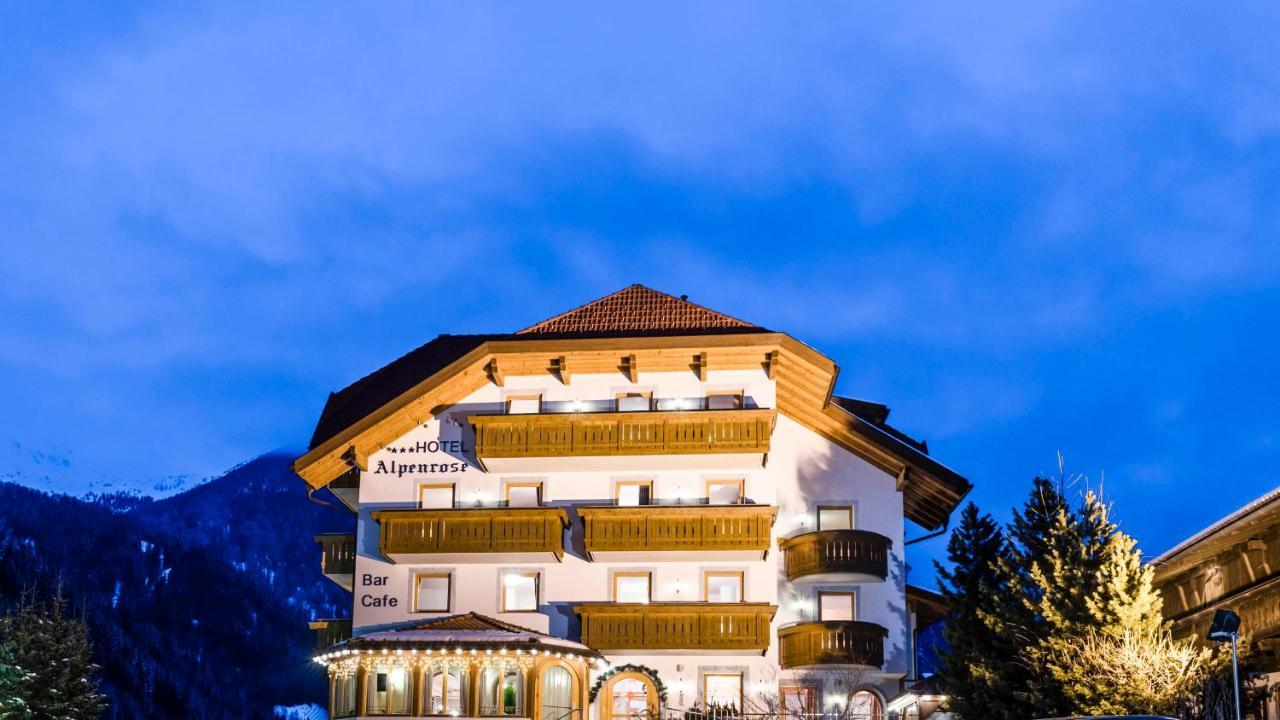 Hotel Alpenrose B&B Suites&Apartements Vals Buitenkant foto