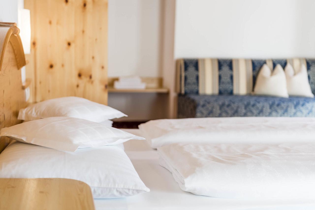 Hotel Alpenrose B&B Suites&Apartements Vals Buitenkant foto